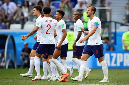 欧洲杯球队分析：英格兰球队前锋发挥失利小组赛中险胜