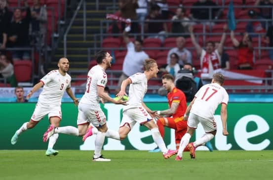 欧洲杯赛果：多尔贝里梅开二度梅勒布雷斯维特破门丹麦4-0大胜威尔士晋级八强
