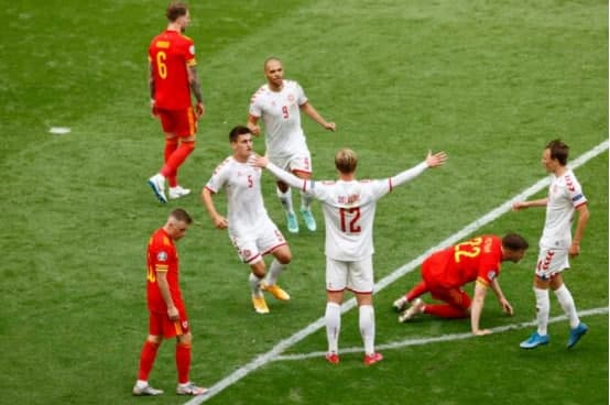 欧洲杯赛果：多尔贝里梅开二度梅勒布雷斯维特破门丹麦4-0大胜威尔士晋级八强
