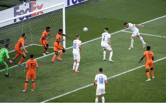 欧洲杯赛果：霍莱什传射建功希克破门捷克2-0战胜荷兰挺进八强