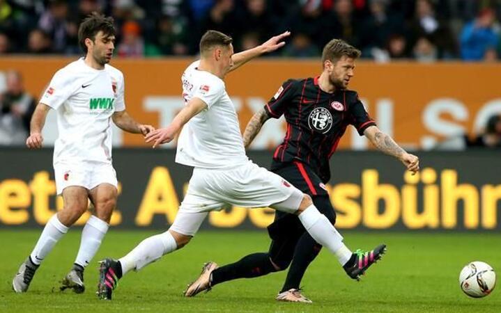 德甲斯图加特对战弗莱堡球队将采用三前锋战术